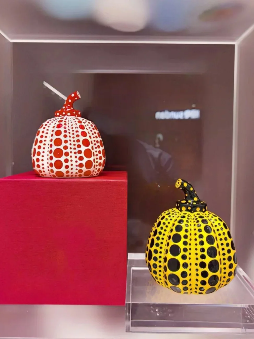 Kusama Yayoi Pompoen Standbeel - Interior Design Japan recensie en prijs